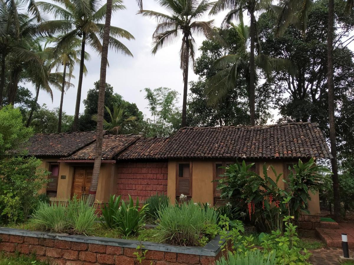 The Orchard Resort Belgaum Extérieur photo