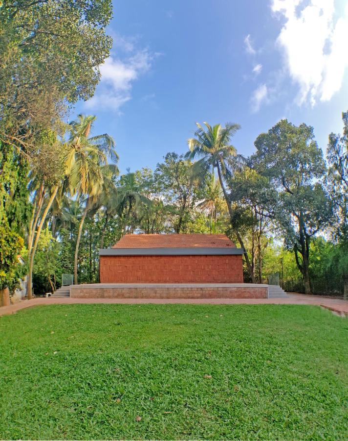 The Orchard Resort Belgaum Extérieur photo